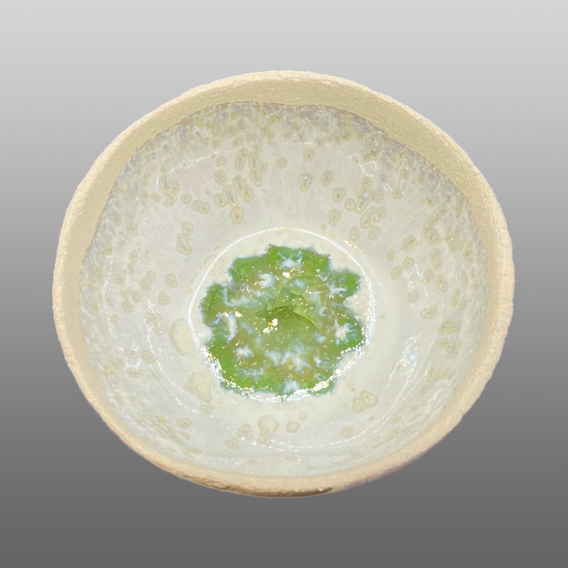 Coupelle écrue émaillée blanc fondu vert