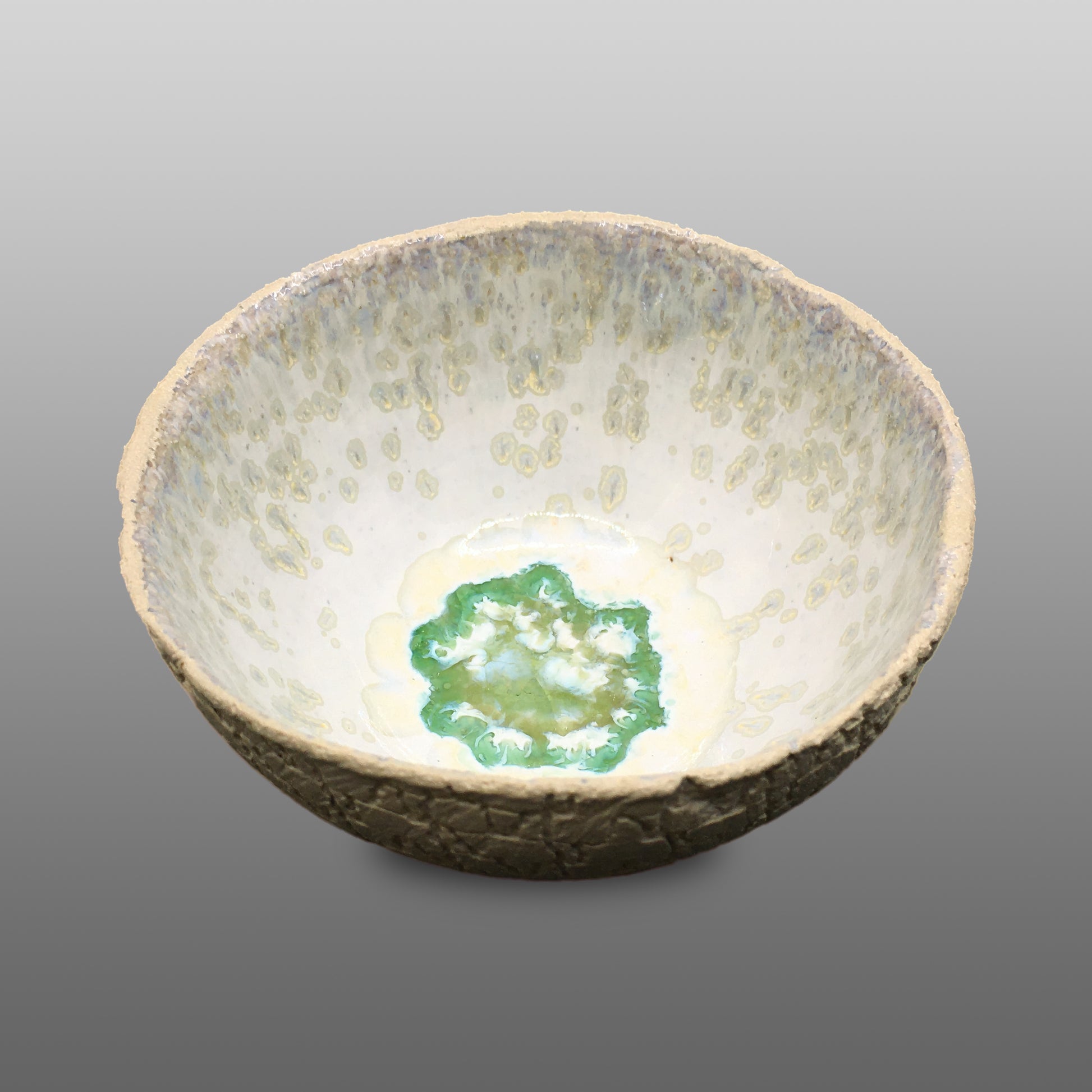 Coupelle écrue émaillée fondu vert et blanc
