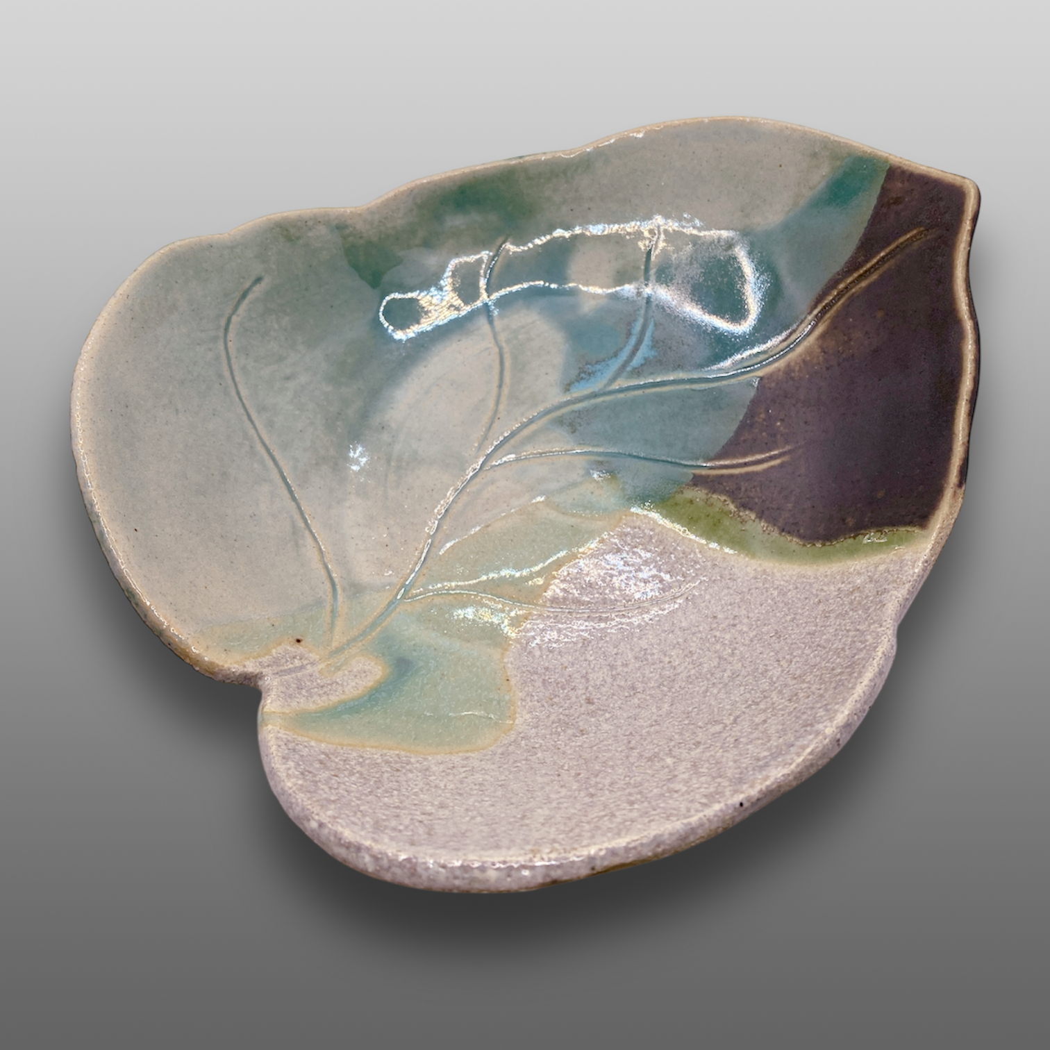 Grande coupe feuille turquoise gris bronze