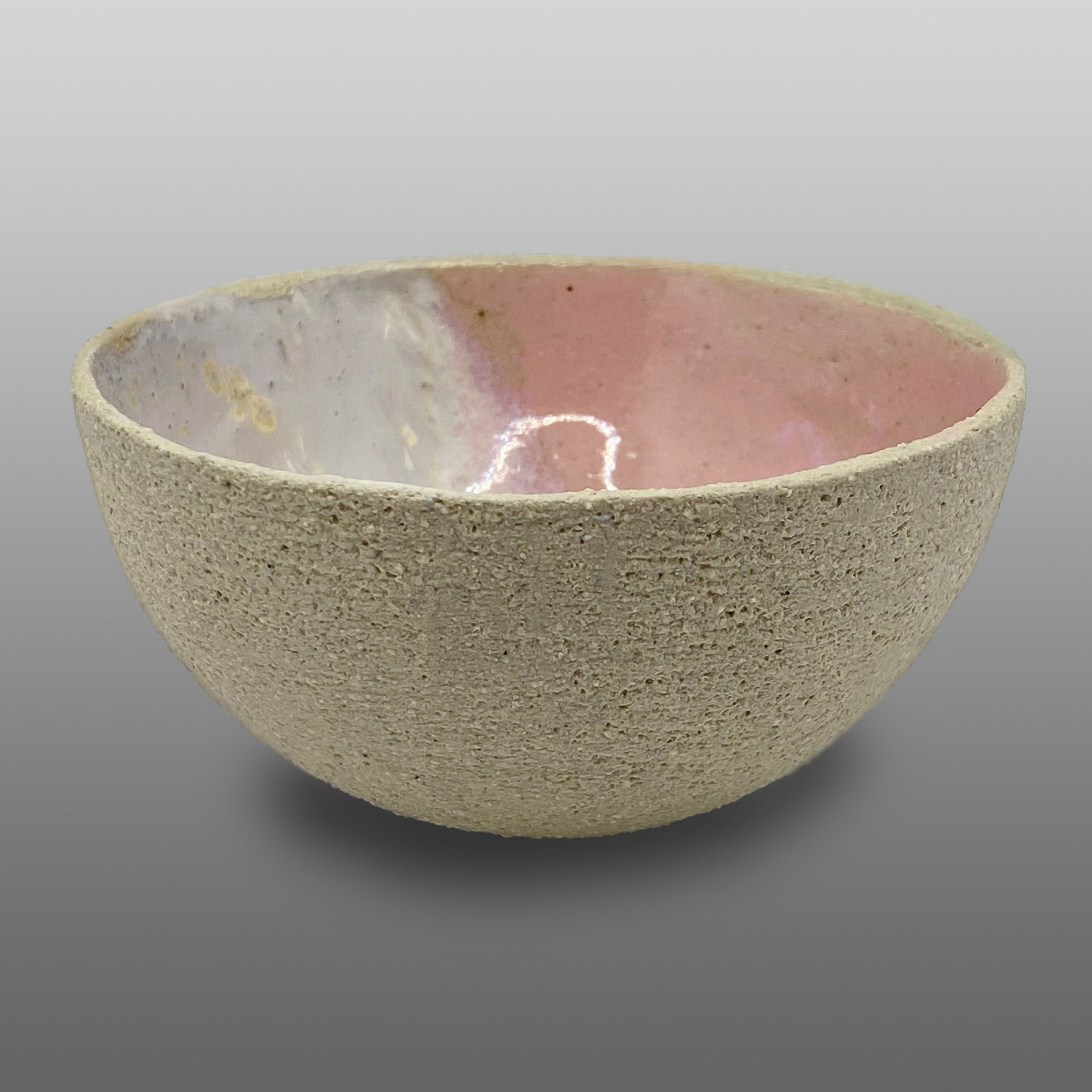 Petite coupelle grès écru émaillée blanc rose