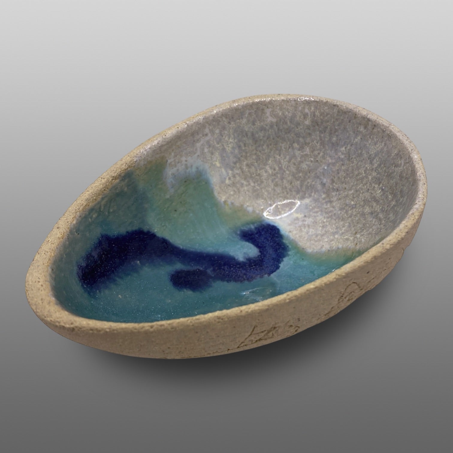 Coupelle forme avocat écrue émaillée turquoise bleu foncé blanc