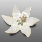 Coupelle fleur personnage fantastique émaillée