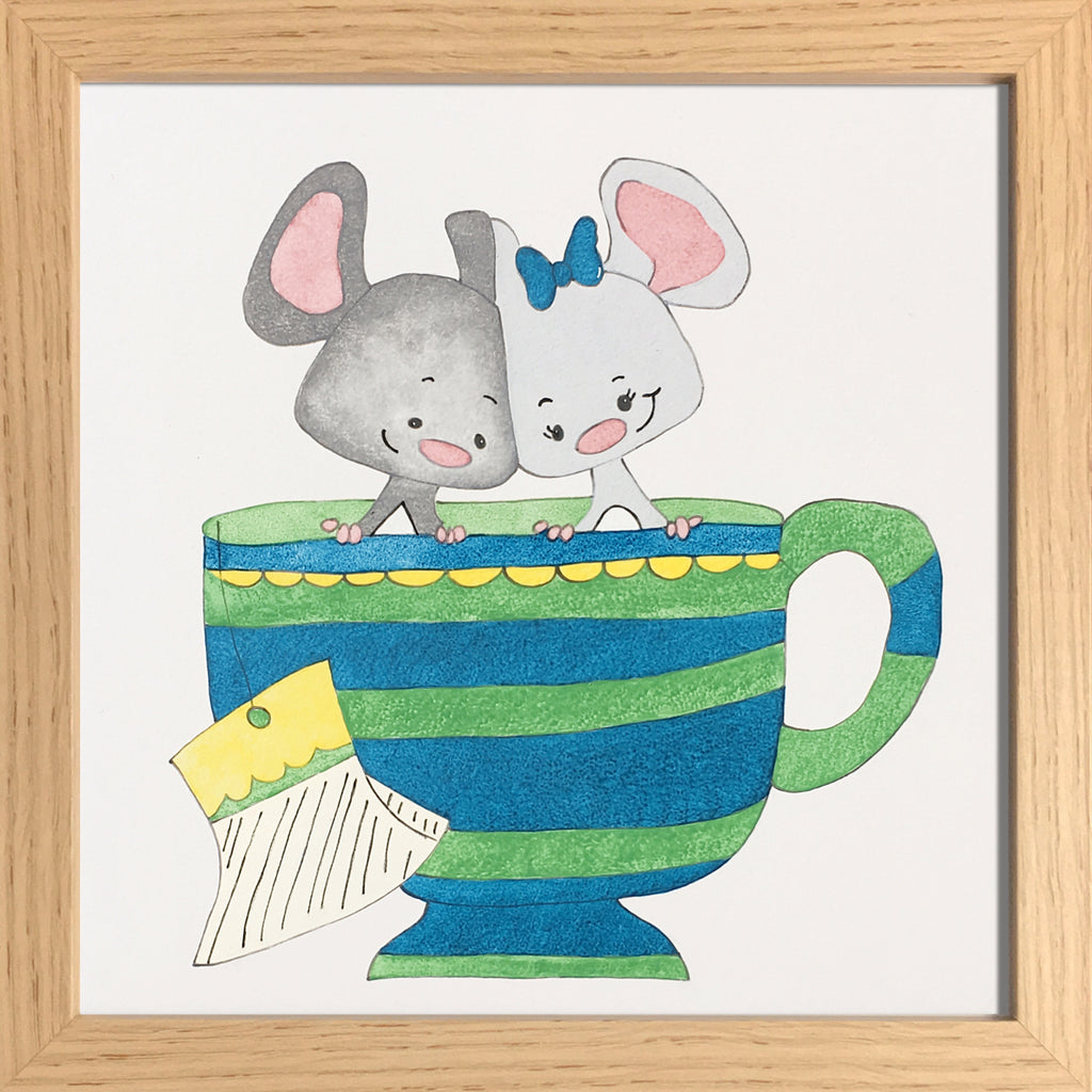 Deux souris dans une tasse