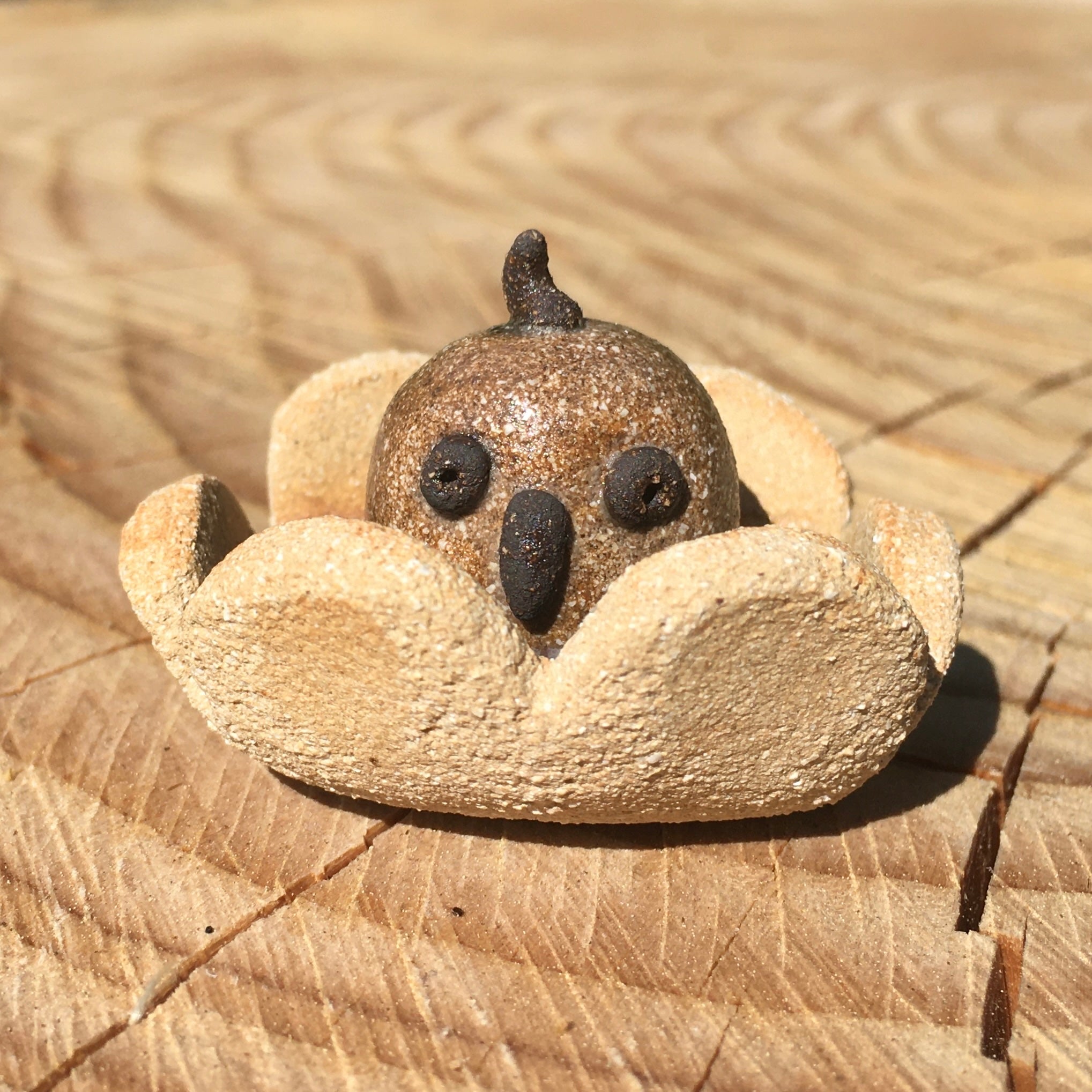 Fleur oiseau grès sable émaillé