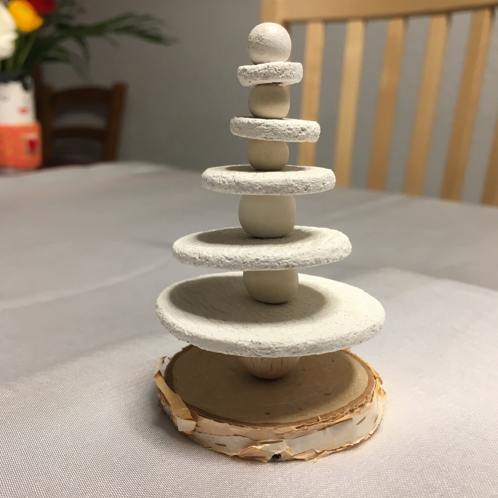 Petit sapin blanc ronds