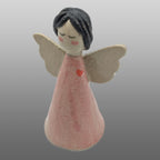 Ange fée cheveux noirs robe rose