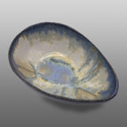 Coupelle forme avocat écrue émaillée bleus bronze cristallisé