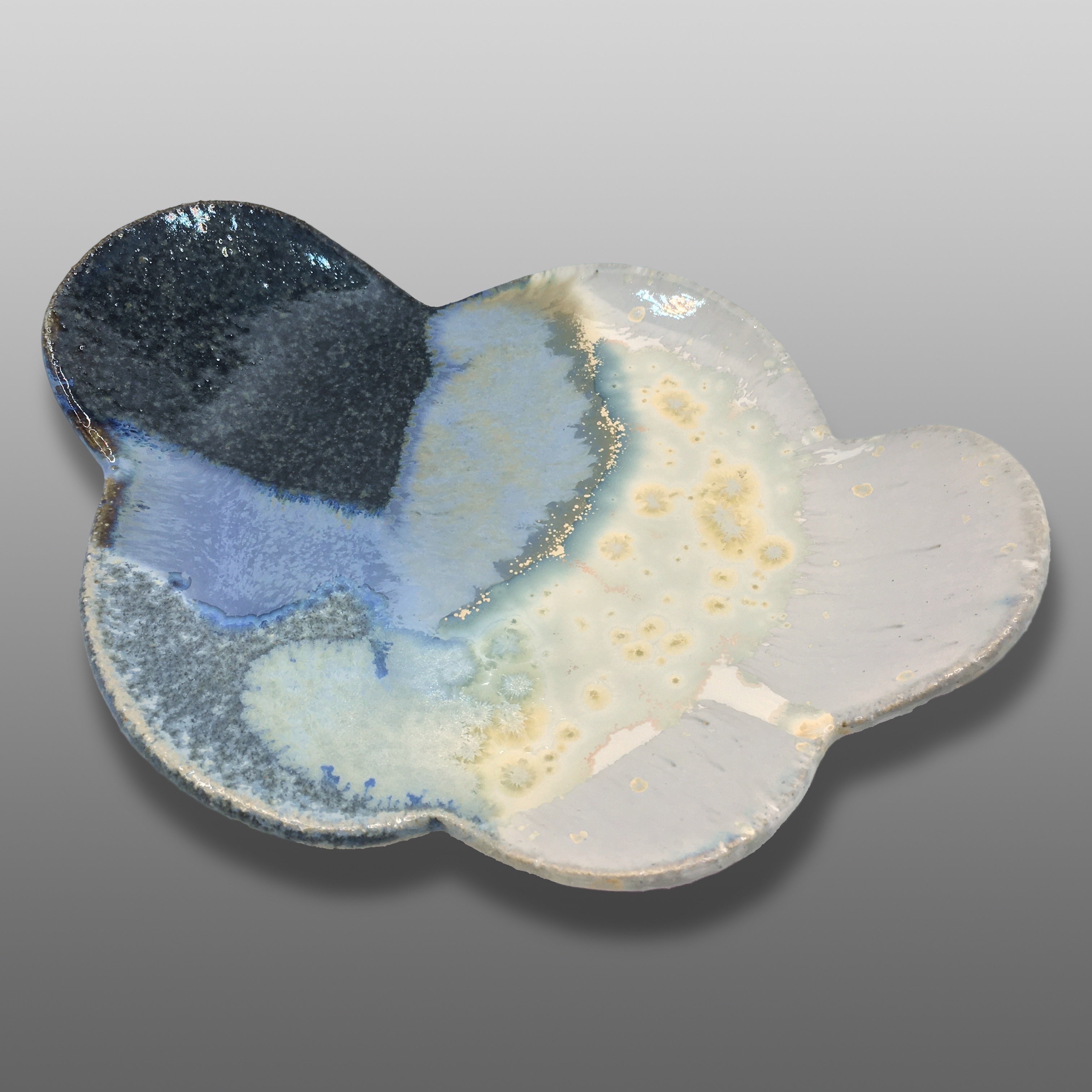 Coupelle nuage émaillée blanc bleu cristallisé